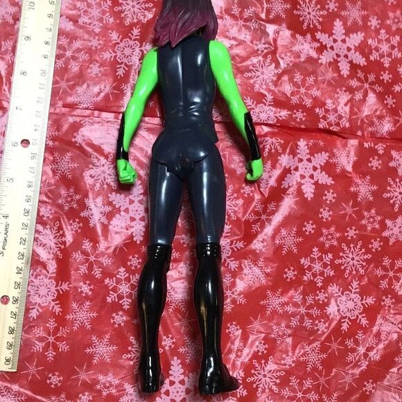 Marvel Titans Gamora action figure - Picture 2 of 5